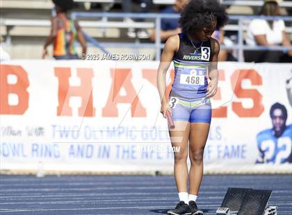 Thumbnail 1 in Bob Hayes Invitational (4x100m) photogallery.
