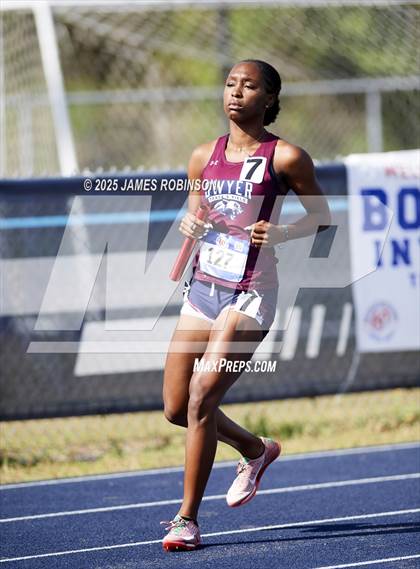 Thumbnail 3 in Bob Hayes Invitational (4x100m) photogallery.