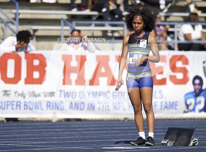 Thumbnail 3 in Bob Hayes Invitational (4x100m) photogallery.