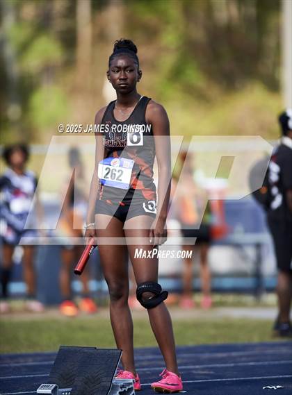 Thumbnail 1 in Bob Hayes Invitational (4x100m) photogallery.