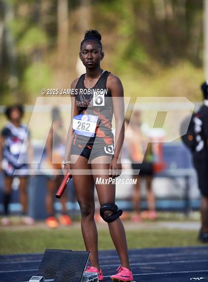 Thumbnail 1 in Bob Hayes Invitational (4x100m) photogallery.