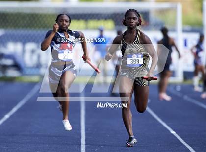 Thumbnail 3 in Bob Hayes Invitational (4x100m) photogallery.