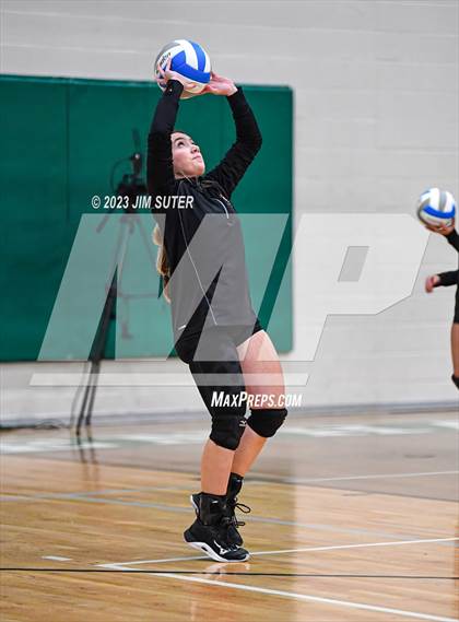Thumbnail 1 in Schulenburg vs Stockdale  (UIL 2A Region IV Semifinal) photogallery.