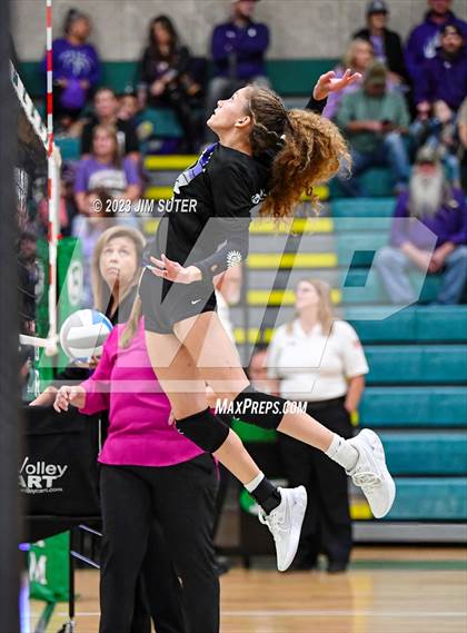 Thumbnail 2 in Schulenburg vs Stockdale  (UIL 2A Region IV Semifinal) photogallery.