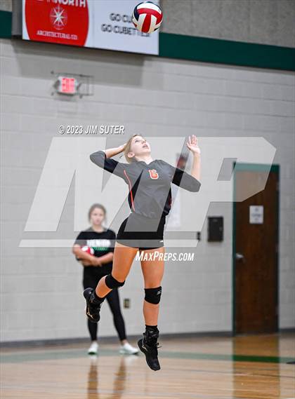 Thumbnail 1 in Schulenburg vs Stockdale  (UIL 2A Region IV Semifinal) photogallery.