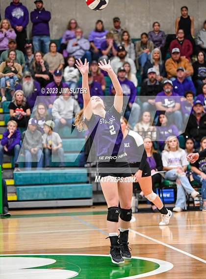 Thumbnail 1 in Schulenburg vs Stockdale  (UIL 2A Region IV Semifinal) photogallery.