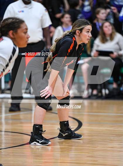 Thumbnail 1 in Schulenburg vs Stockdale  (UIL 2A Region IV Semifinal) photogallery.