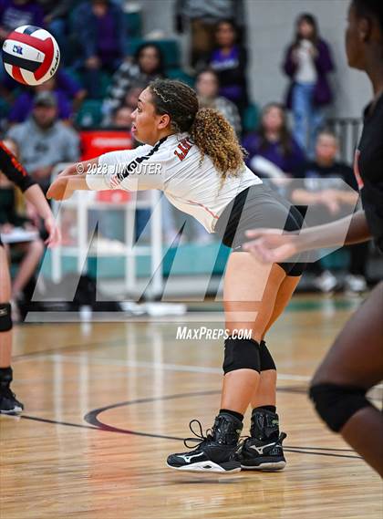 Thumbnail 2 in Schulenburg vs Stockdale  (UIL 2A Region IV Semifinal) photogallery.