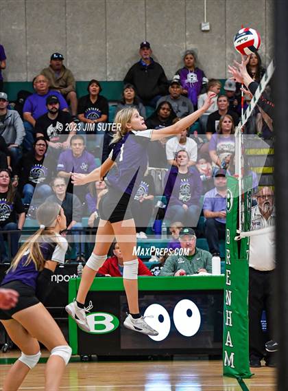 Thumbnail 1 in Schulenburg vs Stockdale  (UIL 2A Region IV Semifinal) photogallery.