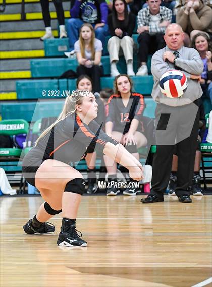 Thumbnail 2 in Schulenburg vs Stockdale  (UIL 2A Region IV Semifinal) photogallery.