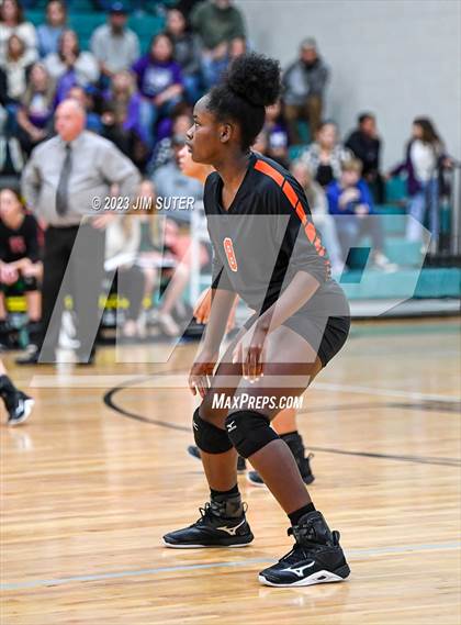 Thumbnail 3 in Schulenburg vs Stockdale  (UIL 2A Region IV Semifinal) photogallery.