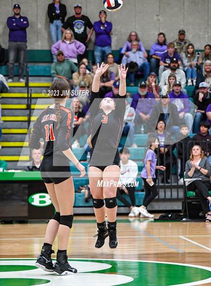 Thumbnail 1 in Schulenburg vs Stockdale  (UIL 2A Region IV Semifinal) photogallery.