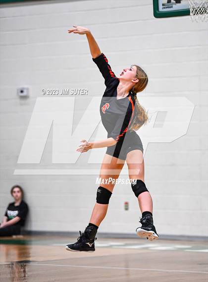 Thumbnail 2 in Schulenburg vs Stockdale  (UIL 2A Region IV Semifinal) photogallery.
