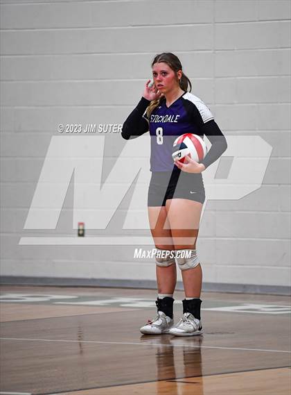 Thumbnail 3 in Schulenburg vs Stockdale  (UIL 2A Region IV Semifinal) photogallery.