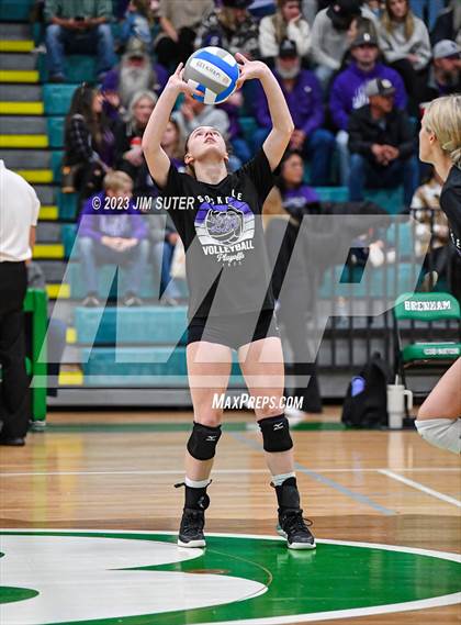 Thumbnail 3 in Schulenburg vs Stockdale  (UIL 2A Region IV Semifinal) photogallery.
