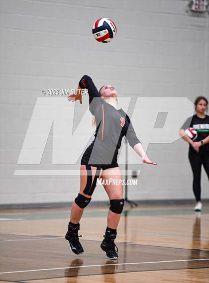 Thumbnail 1 in Schulenburg vs Stockdale  (UIL 2A Region IV Semifinal) photogallery.