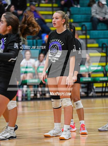 Thumbnail 3 in Schulenburg vs Stockdale  (UIL 2A Region IV Semifinal) photogallery.
