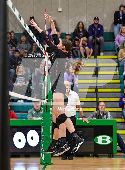 Thumbnail 1 in Schulenburg vs Stockdale  (UIL 2A Region IV Semifinal) photogallery.