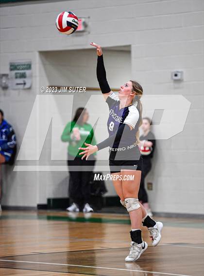 Thumbnail 2 in Schulenburg vs Stockdale  (UIL 2A Region IV Semifinal) photogallery.