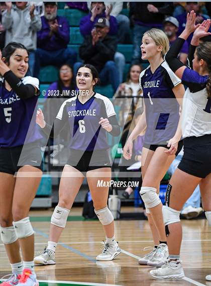 Thumbnail 2 in Schulenburg vs Stockdale  (UIL 2A Region IV Semifinal) photogallery.