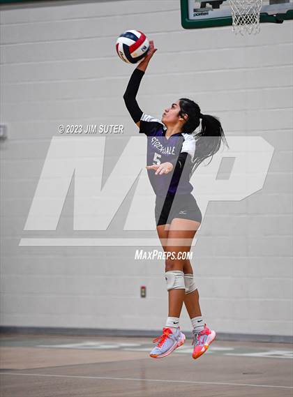 Thumbnail 3 in Schulenburg vs Stockdale  (UIL 2A Region IV Semifinal) photogallery.