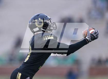 Thumbnail 3 in Lathrop vs. Blair Oaks (MSHSAA Class 2 Show-Me Bowl) photogallery.