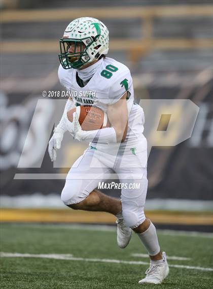 Thumbnail 1 in Lathrop vs. Blair Oaks (MSHSAA Class 2 Show-Me Bowl) photogallery.