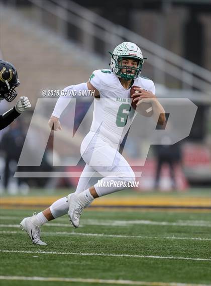 Thumbnail 3 in Lathrop vs. Blair Oaks (MSHSAA Class 2 Show-Me Bowl) photogallery.