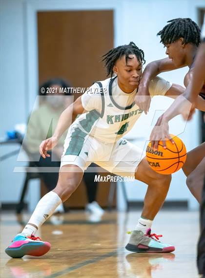 Thumbnail 2 in Wayne Country Day vs Greenfield (Greenfield Christmas Tournament) photogallery.