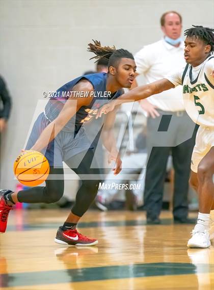Thumbnail 3 in Wayne Country Day vs Greenfield (Greenfield Christmas Tournament) photogallery.