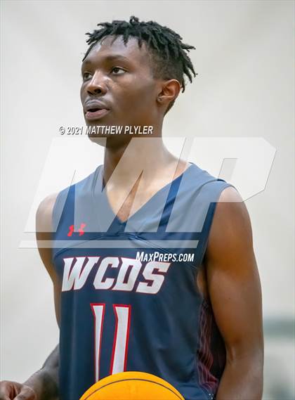 Thumbnail 2 in Wayne Country Day vs Greenfield (Greenfield Christmas Tournament) photogallery.