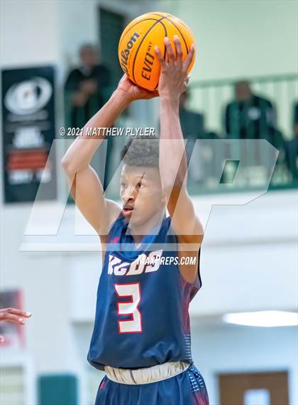 Thumbnail 3 in Wayne Country Day vs Greenfield (Greenfield Christmas Tournament) photogallery.
