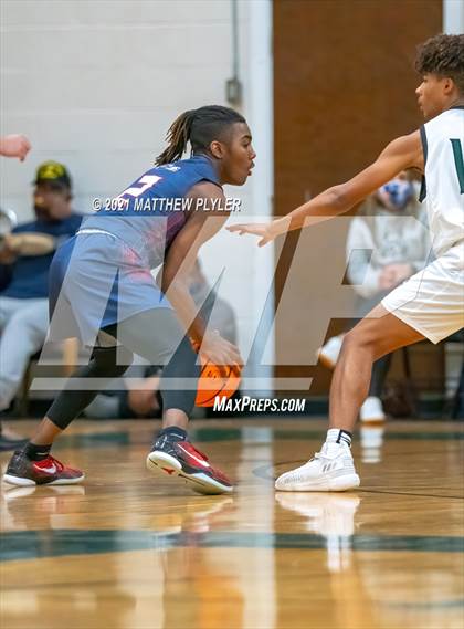 Thumbnail 1 in Wayne Country Day vs Greenfield (Greenfield Christmas Tournament) photogallery.