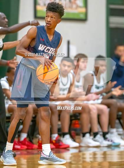 Thumbnail 3 in Wayne Country Day vs Greenfield (Greenfield Christmas Tournament) photogallery.