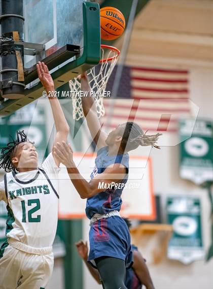 Thumbnail 1 in Wayne Country Day vs Greenfield (Greenfield Christmas Tournament) photogallery.
