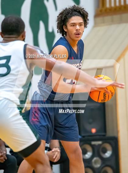 Thumbnail 2 in Wayne Country Day vs Greenfield (Greenfield Christmas Tournament) photogallery.