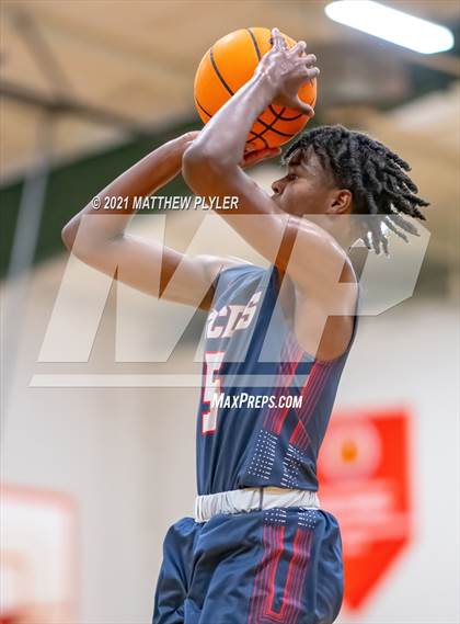 Thumbnail 3 in Wayne Country Day vs Greenfield (Greenfield Christmas Tournament) photogallery.