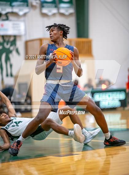 Thumbnail 2 in Wayne Country Day vs Greenfield (Greenfield Christmas Tournament) photogallery.