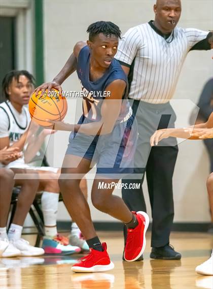 Thumbnail 2 in Wayne Country Day vs Greenfield (Greenfield Christmas Tournament) photogallery.