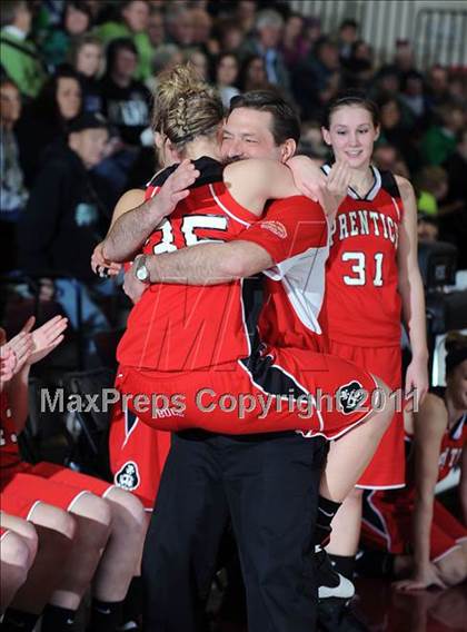Thumbnail 1 in Siren vs. Prentice (WIAA D5 Sectional Final) photogallery.