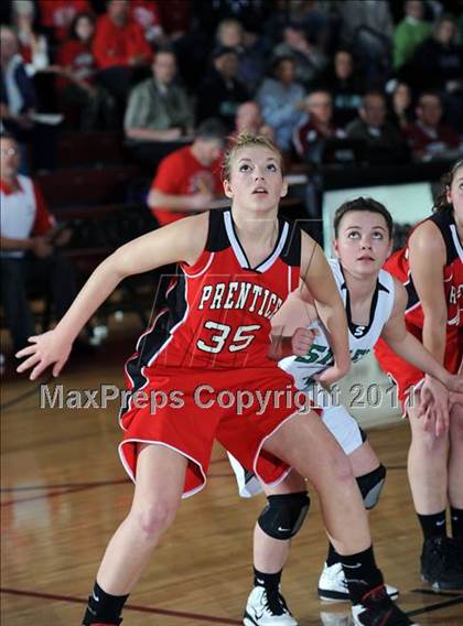 Thumbnail 1 in Siren vs. Prentice (WIAA D5 Sectional Final) photogallery.