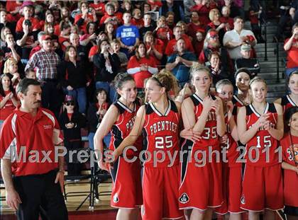 Thumbnail 3 in Siren vs. Prentice (WIAA D5 Sectional Final) photogallery.