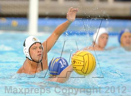Thumbnail 3 in Agoura vs Santa Barbara (CIF SS D2 Final) photogallery.