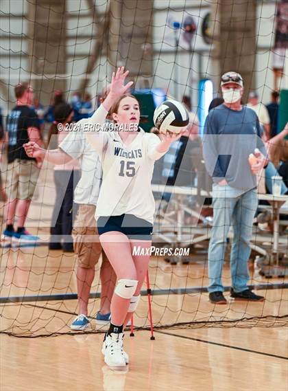Thumbnail 3 in Willow Canyon vs Helix (Southern California Invitational) photogallery.