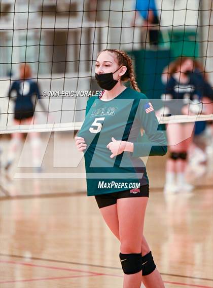 Thumbnail 3 in Willow Canyon vs Helix (Southern California Invitational) photogallery.