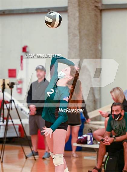 Thumbnail 2 in Willow Canyon vs Helix (Southern California Invitational) photogallery.