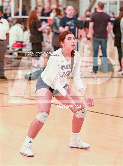 Thumbnail 1 in Willow Canyon vs Helix (Southern California Invitational) photogallery.