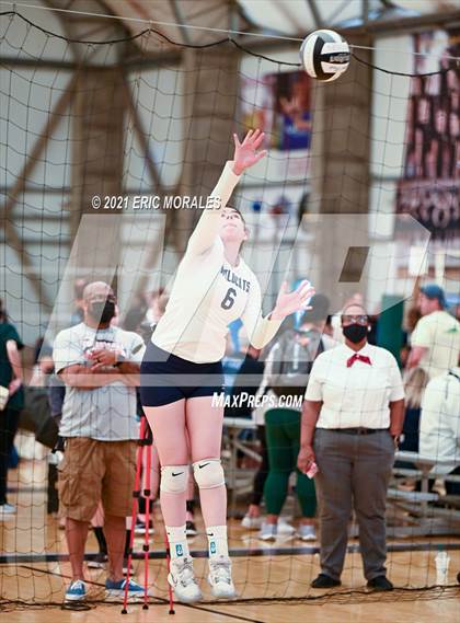 Thumbnail 2 in Willow Canyon vs Helix (Southern California Invitational) photogallery.