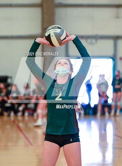 Thumbnail 1 in Willow Canyon vs Helix (Southern California Invitational) photogallery.