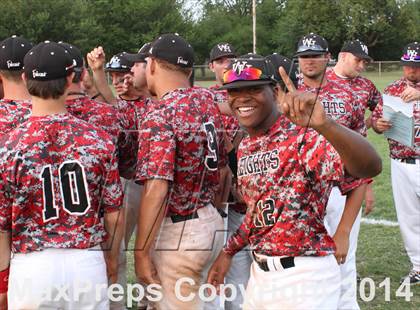 Thumbnail 3 in Newton vs. Heights (KSHSAA 5A Regional Playoff) photogallery.